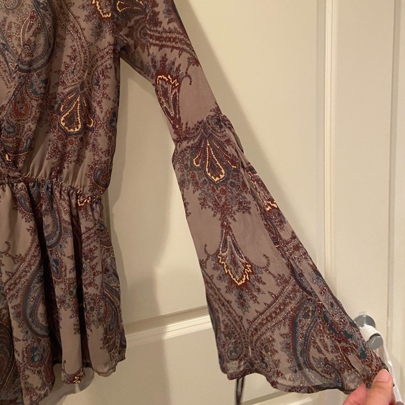 Tobi Paisley print Romper - Picture 5 of 8